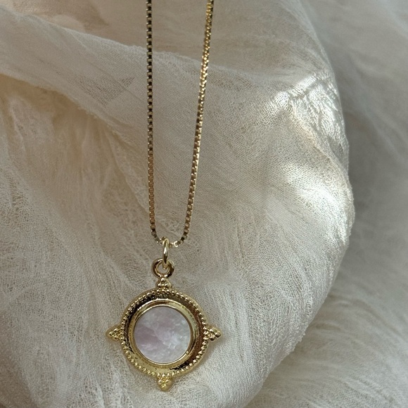 Mirage Necklace - Picture 5 of 7